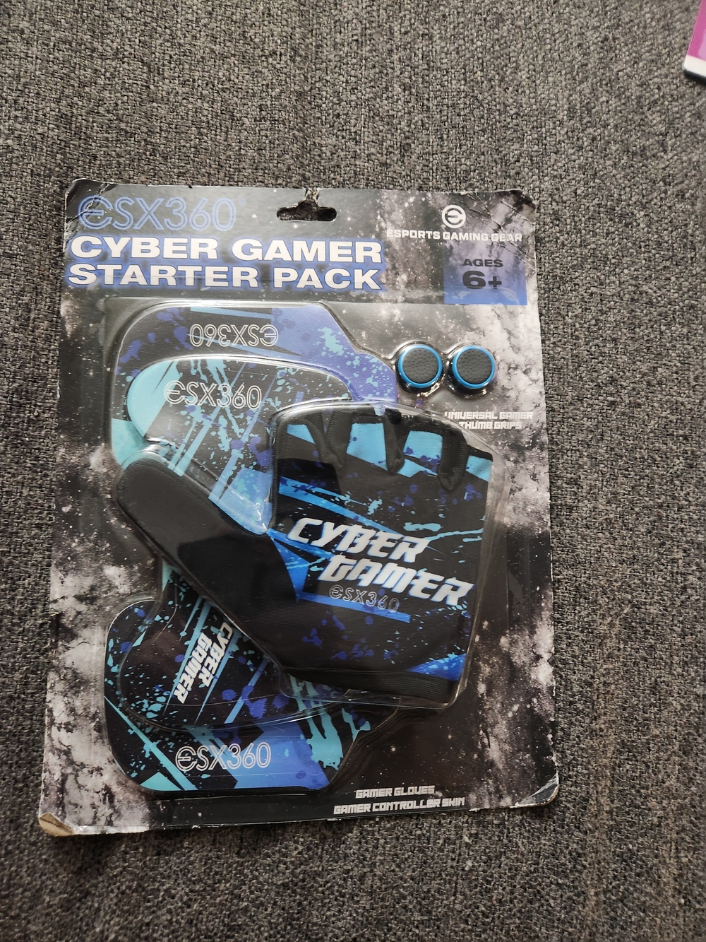 Source Unknown Cyber Gamer Starter Pack in Blue and Black